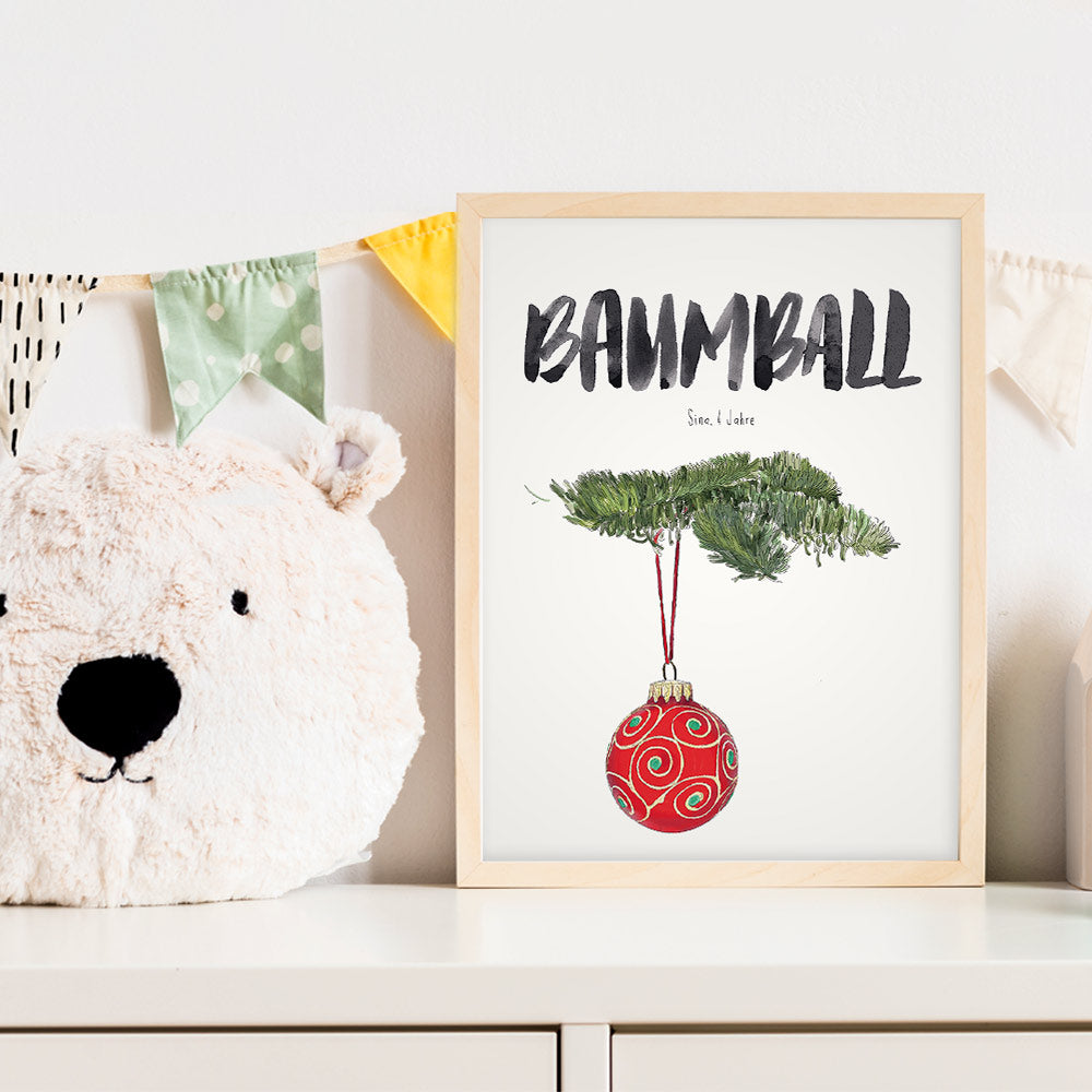 Kindermundposter Christbaumkugel im Kinderzimmer – personalisiertes Poster als Dekoration und Geschenk