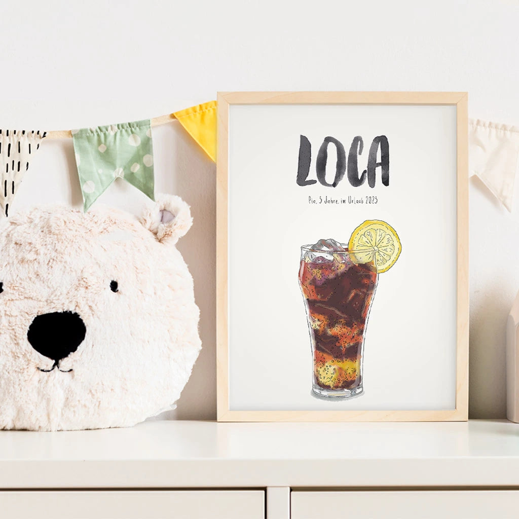 Kindermundposter Cola im Kinderzimmer – personalisiertes Poster als Dekoration und Geschenk