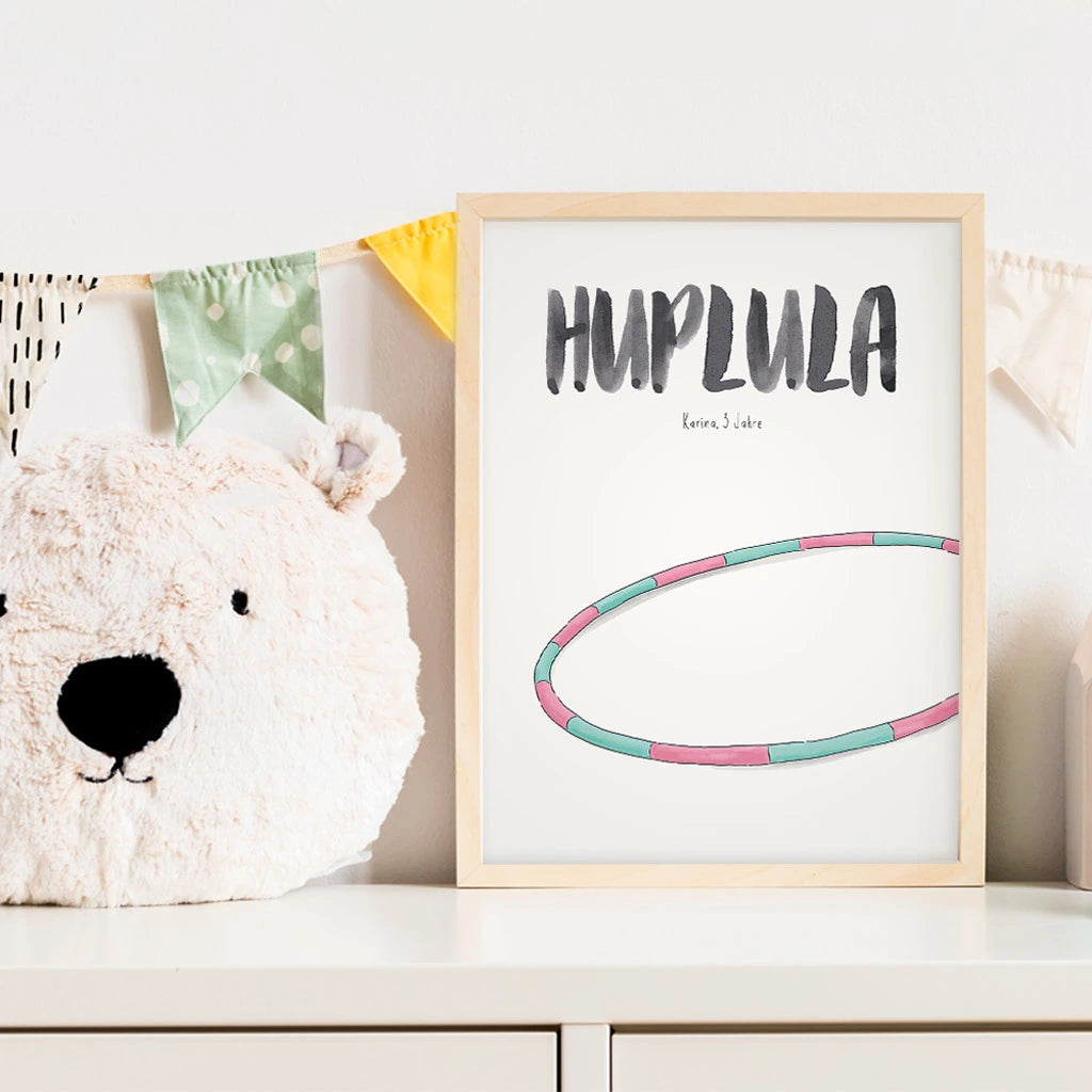 Kindermundposter Hula Hoop im Kinderzimmer – personalisiertes Poster als Dekoration und Geschenk