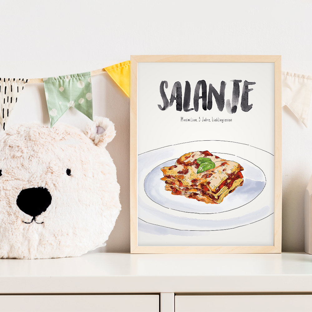 Kindermundposter Lasagne im Kinderzimmer – personalisiertes Poster als Dekoration und Geschenk