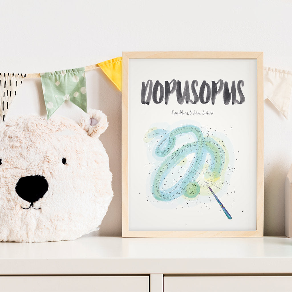 Kindermundposter Zauberstab im Kinderzimmer – personalisiertes Poster als Dekoration und Geschenk