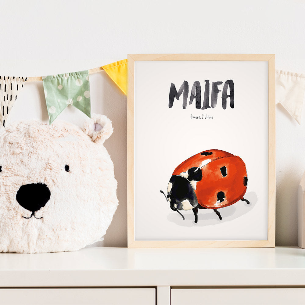 Kindermundposter Marienkäfer im Kinderzimmer – personalisiertes Poster als Dekoration und Geschenk
