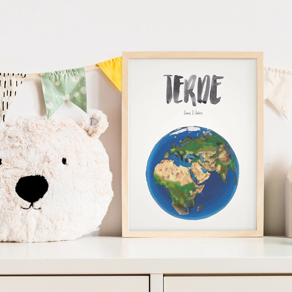 Kindermundposter Erde im Kinderzimmer – personalisiertes Poster als Dekoration und Geschenk